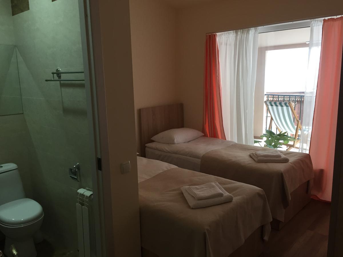 R And B Hotel Borjomi ภายนอก รูปภาพ