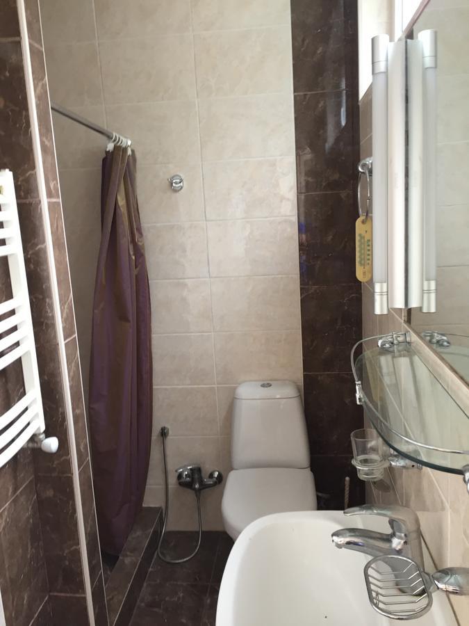 R And B Hotel Borjomi ภายนอก รูปภาพ