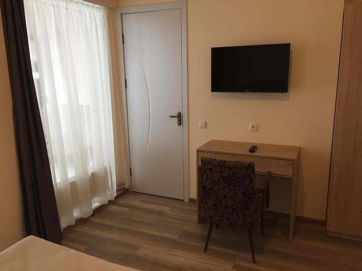 R And B Hotel Borjomi ภายนอก รูปภาพ